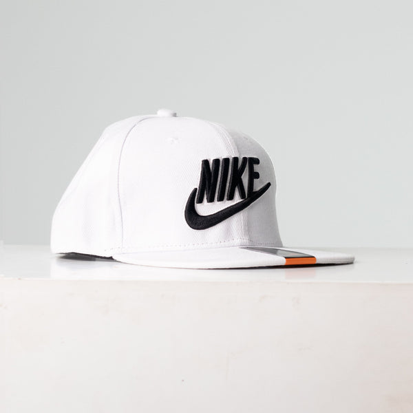 Gorra Blanca  Nike 501-101